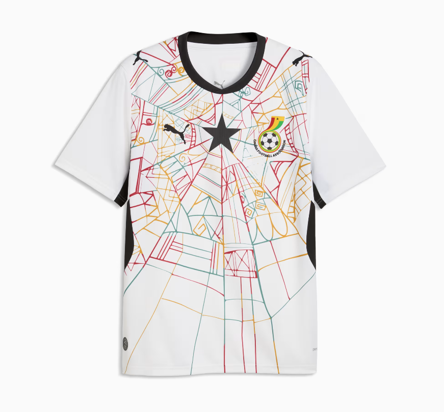 LaCasacaBlog's tweet photo. La casaca de Ghana se inspira en la leyenda del origen del "Kente" (tejidos clásicos de la cultura ghanesa).
El mito dice que dos tejedores se maravillaron con una telaraña hallada en la selva. Allí Anansi, una deidad mitad humano y mitad araña, les enseñó a perfecionar su arte. https://t.co/C4e1clFh8X