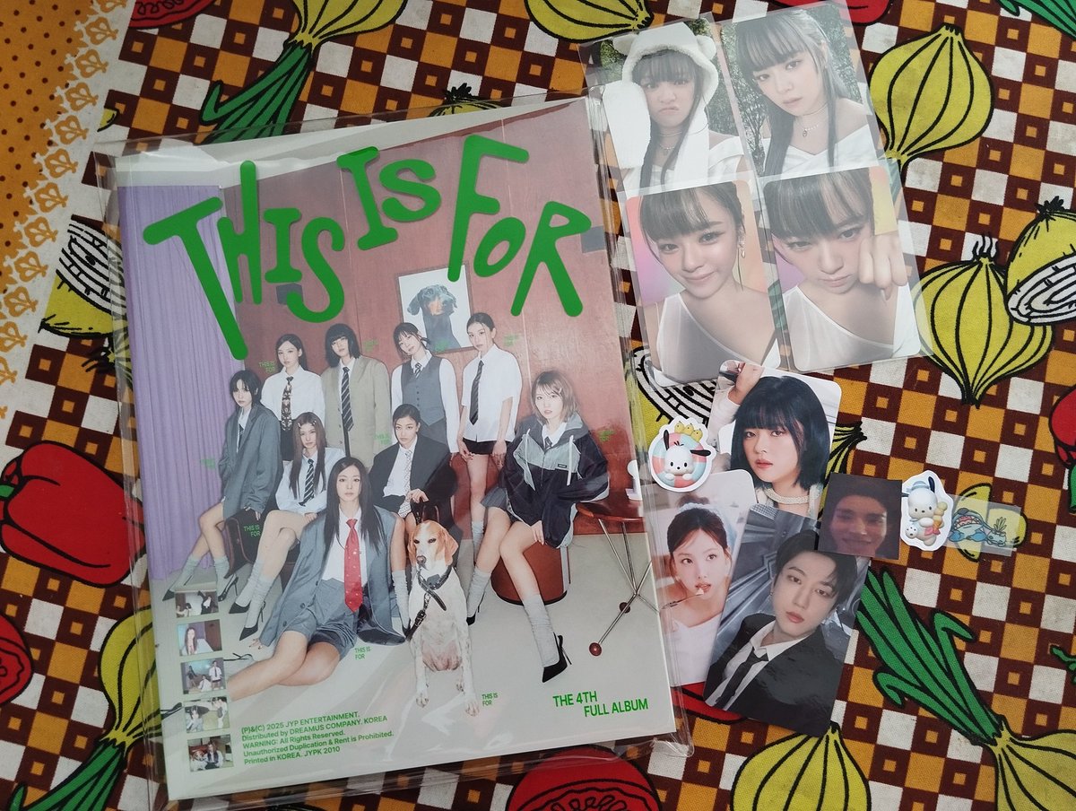 jeonglogy's tweet photo. feedback positivo para @myoiplace com esse mail super recheado!! a embalagem estava super segura e chegou muito rapidinho aqui em casa. to muito feliz com tantas jeong belíssimas! obrigada gi 💚✨ https://t.co/GNIBfsJkAq