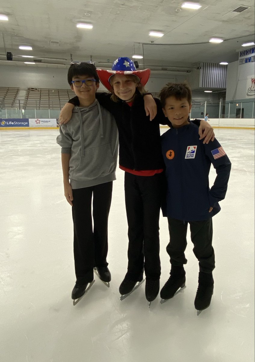McFetridgeSC's tweet photo. Happy 4th from our Summer Skating Camp at McFetridge! Skaters wore festive attire to celebrate America’s birthday! 🇺🇸⛸️ https://t.co/3j1CbTBuyJ