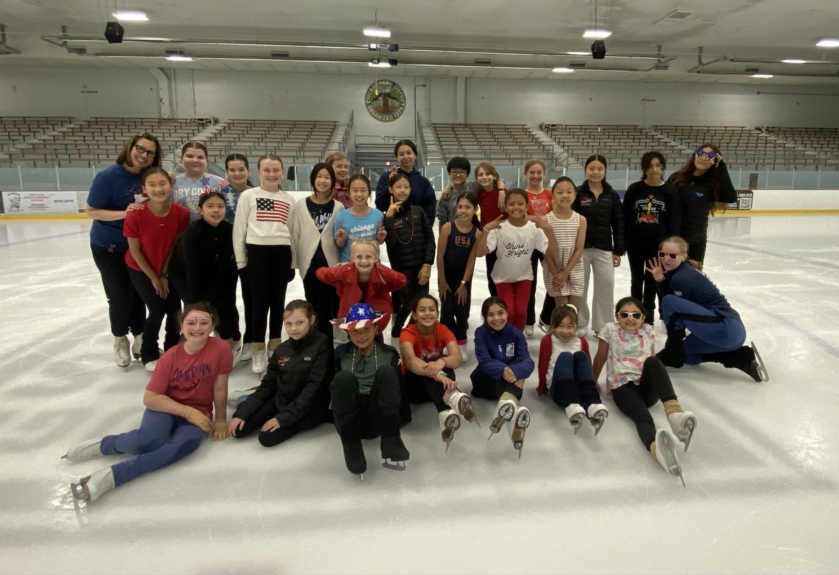 McFetridgeSC's tweet photo. Happy 4th from our Summer Skating Camp at McFetridge! Skaters wore festive attire to celebrate America’s birthday! 🇺🇸⛸️ https://t.co/3j1CbTBuyJ