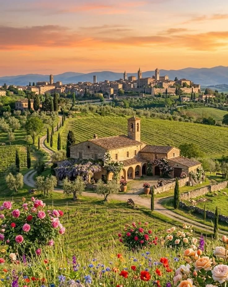 earthwhisperss's tweet photo. Tuscany, Italy https://t.co/9WZU14MJKM
