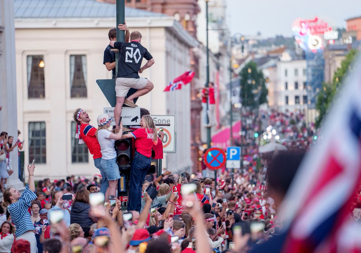 F_Edits's tweet photo. PSA: you should come visit Norway, Oslo 🇳🇴 https://t.co/cq66B0awAa