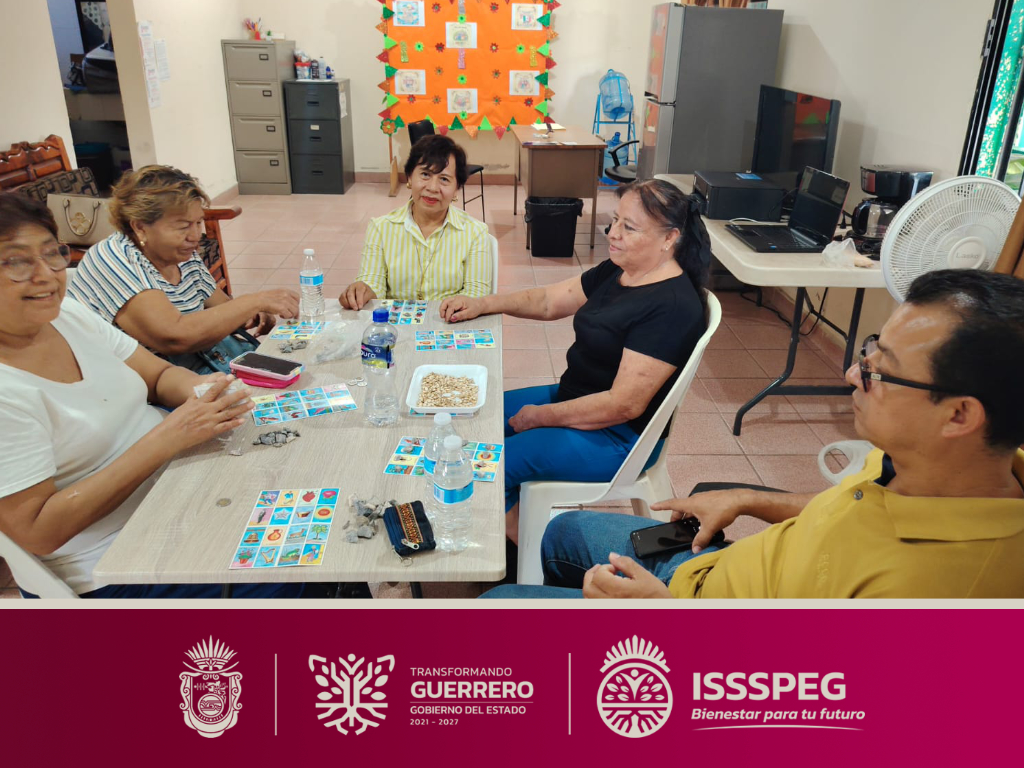 issspeg's tweet photo. En Casa de Día Iguala se llevó a cabo el Club de Juegos de Mesa, un espacio de sana convivencia donde las y los participantes disfrutaron de dominó, lotería y otros juegos tradicionales. 

 #TransformandoGuerrero #BienestarParaTuFuturo #ISSSPEG #CasaDeDiaIguala #JuegosDeMesa https://t.co/mbOE4DRvhH