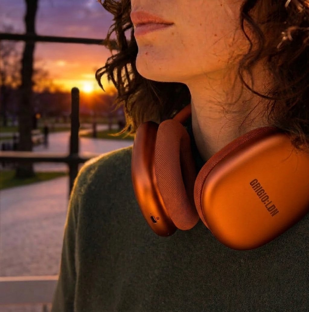 GrigioLondon's tweet photo. GRIGIO:LDN Refurbished, Clinically Restored and Tested Apple AirPods Pro Max in custom Cosmic Orange finish. Complete with new Apple AirPods Pro Max Case. #airopspromax #apple #refurbished #headphones #cosmicorange https://t.co/Uoq6iafAGv