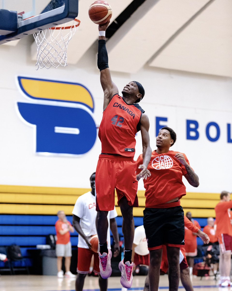 nicekicks's tweet photo. Shai Gilgeous-Alexander has been spotted practicing in the new Lace Up version of the Converse SHAI 001 during Team Canada practice 👀🇨🇦 @nofreeclout_ https://t.co/YRTpvSru80