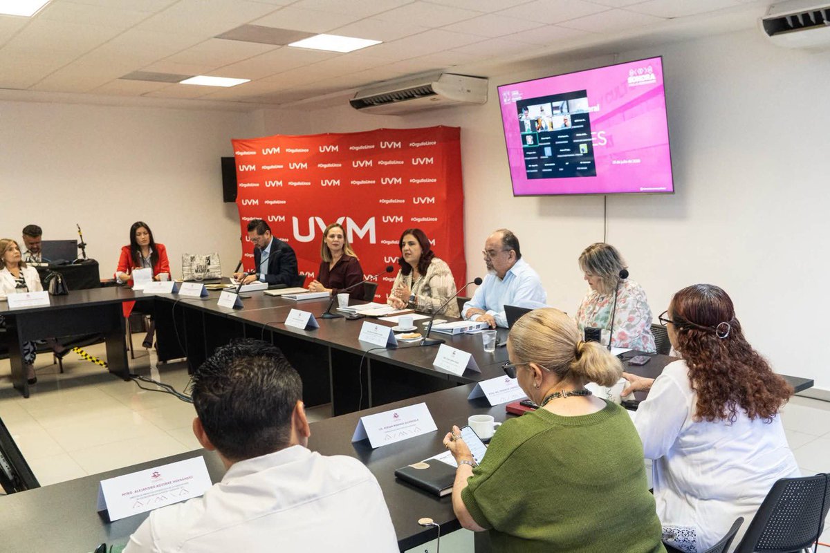 SECSonora's tweet photo. El @gobiernosonora impulsa el crecimiento, mejora y vinculación entre universidades. 🙋🏻‍♀️✨🏫

Lee el boletín completo en: https://t.co/088Dhg473Q https://t.co/xl2bTbM1X6