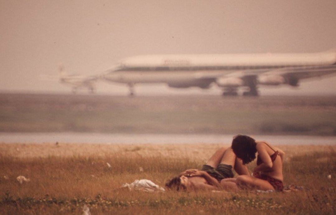 OldSchoolBoston's tweet photo. Constitution Beach, East Boston 1973. (Photo by Michael Manheim) @jwiggs85 #eastie @BostonLogan https://t.co/bC1UvMkRZf