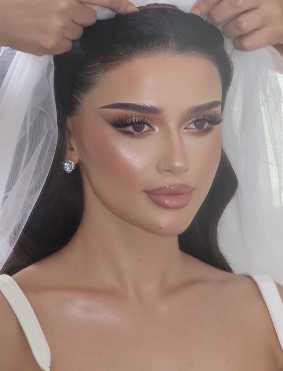 true8_'s tweet photo. نظافة الميكب تبرد القلب 🦢❣️. https://t.co/Mviw3AHW6Y