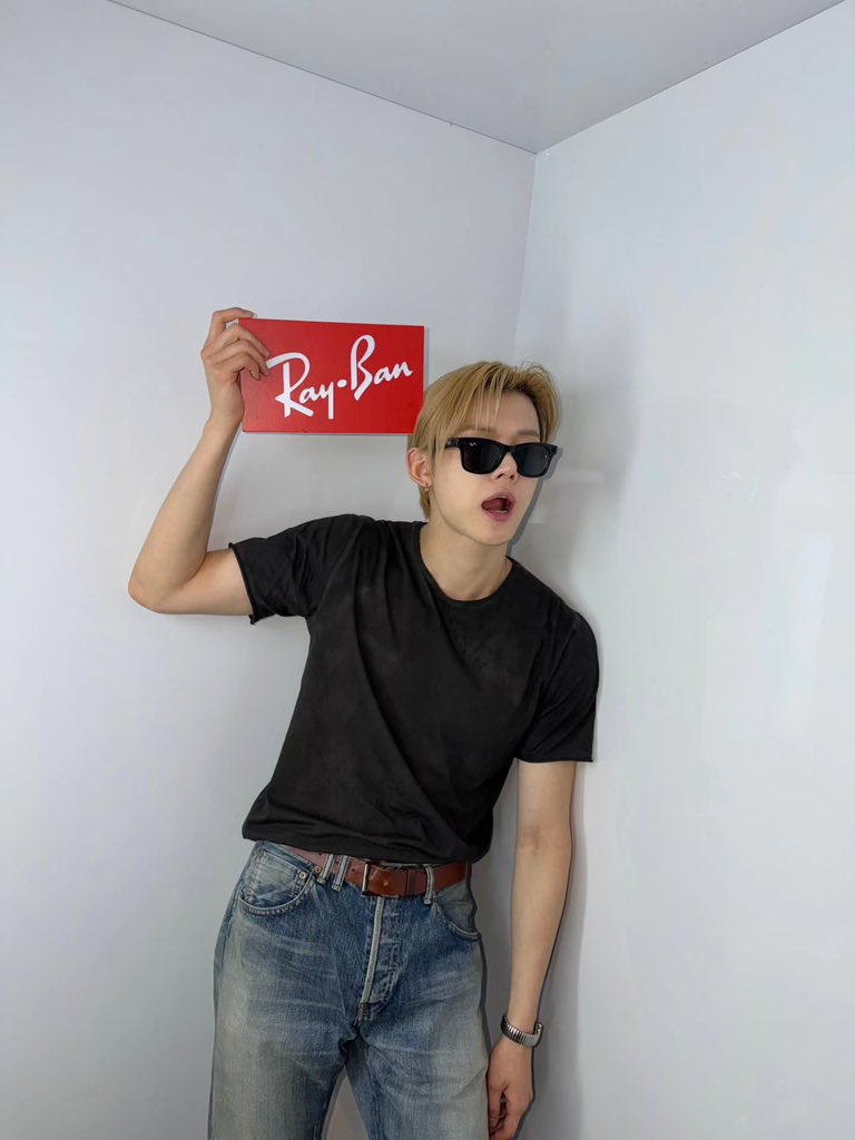 translatingTXT's tweet photo. [260703] #yeonjun (@.yawnzzn) instagram 

“#.ad sharing my pov with #.raybanmeta” https://t.co/xo6cBqg4Om