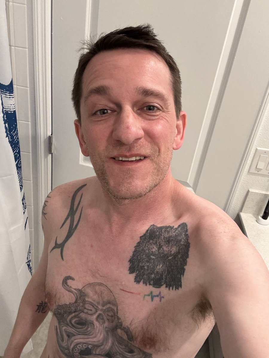 fidelegrey's tweet photo. Shower 🚿 time https://t.co/9C2RJvJ36q