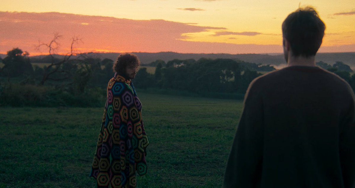 screenscaps's tweet photo. Apenas Coisas Boas (2025), Dir. Daniel Nolasco. https://t.co/geAr9IRpw2