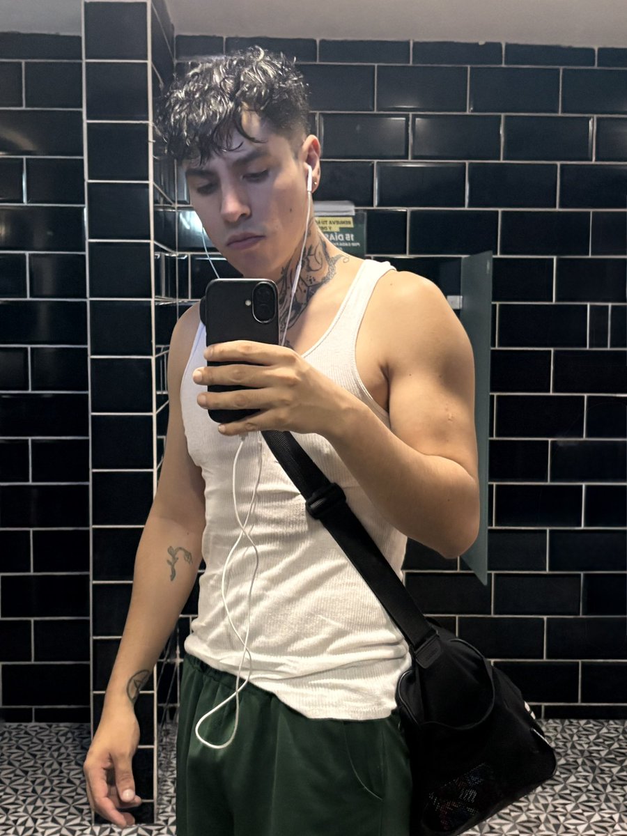 MarioOl64893853's tweet photo. Ya entrenaron hoy papis? 🥵 https://t.co/Vf9MzYaGFM