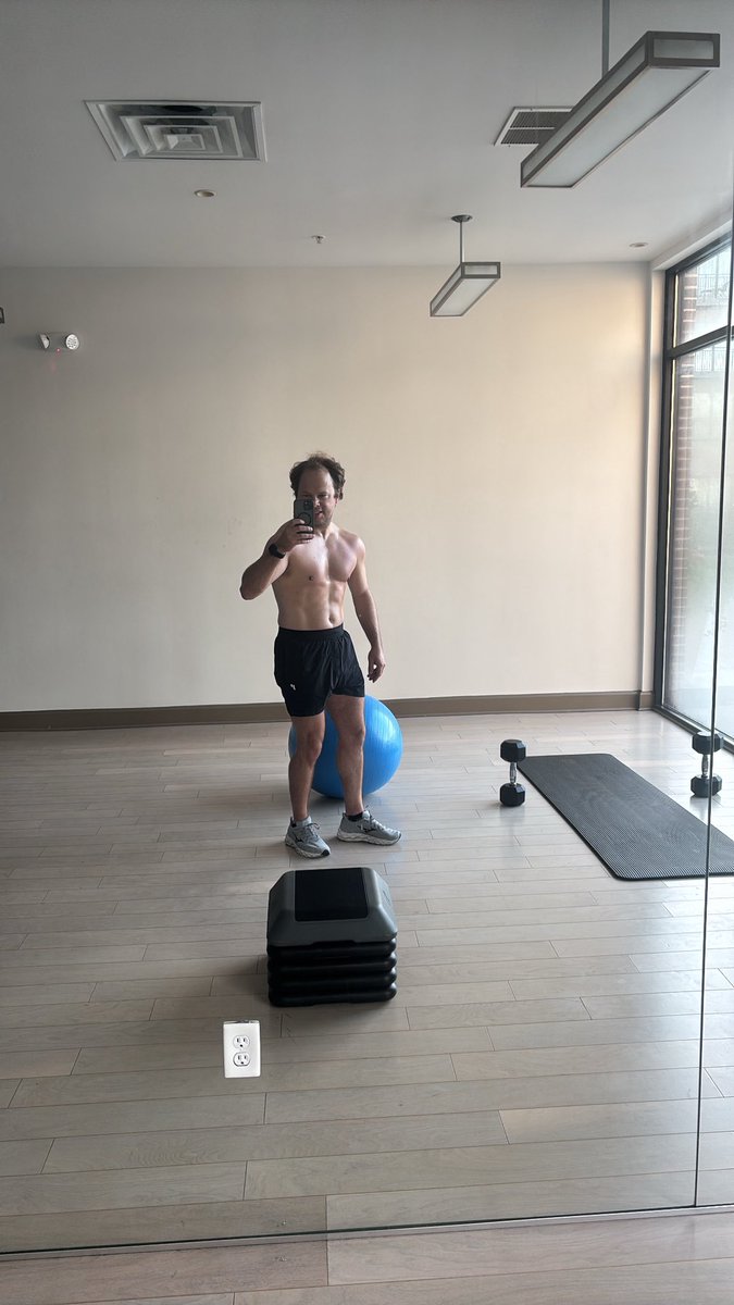 jaybjay1938's tweet photo. Happy Friday!
Chat with me!
https://t.co/0b32aPqIDN
#Summer #OnlyFans #FridayMiddayShow #Weekend #Gym https://t.co/gg92wo10IG