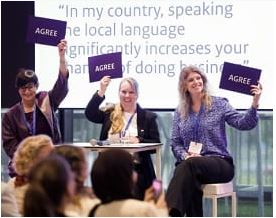 EENnl's tweet photo. Vrouwelijke ondernemers deelden hun kennis en ervaring tijdens de European Female Entrepreneurs Export Summit. Zij vonden daar inspiratie en toegang tot financiering en netwerken. Hoe benutten zij hun potentieel in het buitenland? 👉 https://t.co/WhT6o5SOx2 https://t.co/bGweLoXE0g