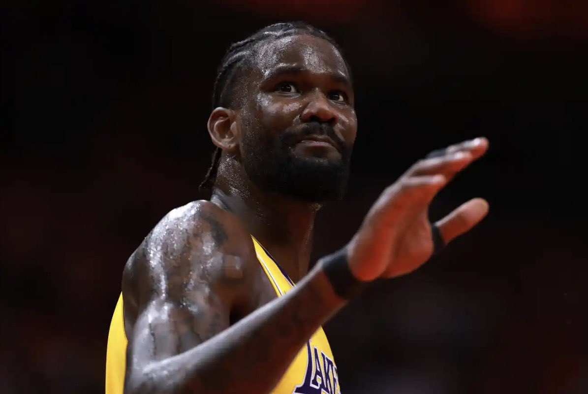 HoopsCrave's tweet photo. Deandre Ayton reportedly sent a lengthy farewell message in the Lakers group chat following the trade, before being removed moments later by Luka Doncic. https://t.co/9jYiZDk9MB