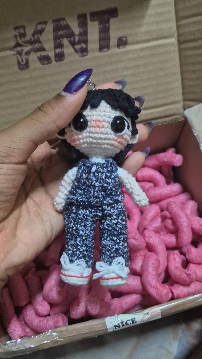 purplesphere_'s tweet photo. SUPER FEEDBACK PRA MINHA LULU! @thekntlab @santxslu 💙
Obrigada,Obrigada,Obrigada!!!!!
Indigo é meu primeiro amor e você conseguiu eternizar isso em forma de arte,muito obrigada pelo trabalho lindo e por colocar amor em cada peça que você faz!  
Os detalhes impecáveis!!!!🥹
Ganhei um coraçãozinho de brinde 😭😭