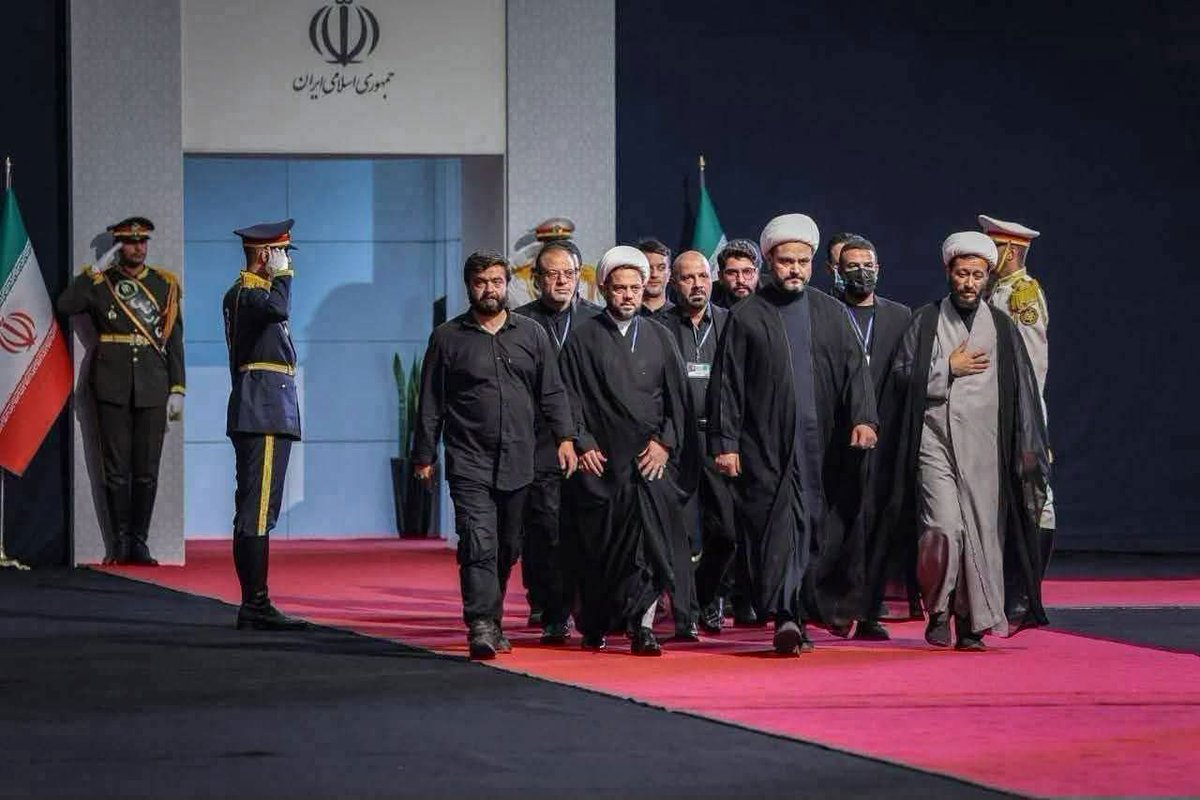 sa_7_fa's tweet photo. الشيخ اكرم الكعبي يودع السيد علي الخامنئي الوداع الاخير #الشيخ_اكرم_الكعبي #المقاومة_الإسلامية #حركت_الNجباء https://t.co/jTK6ktFKl3