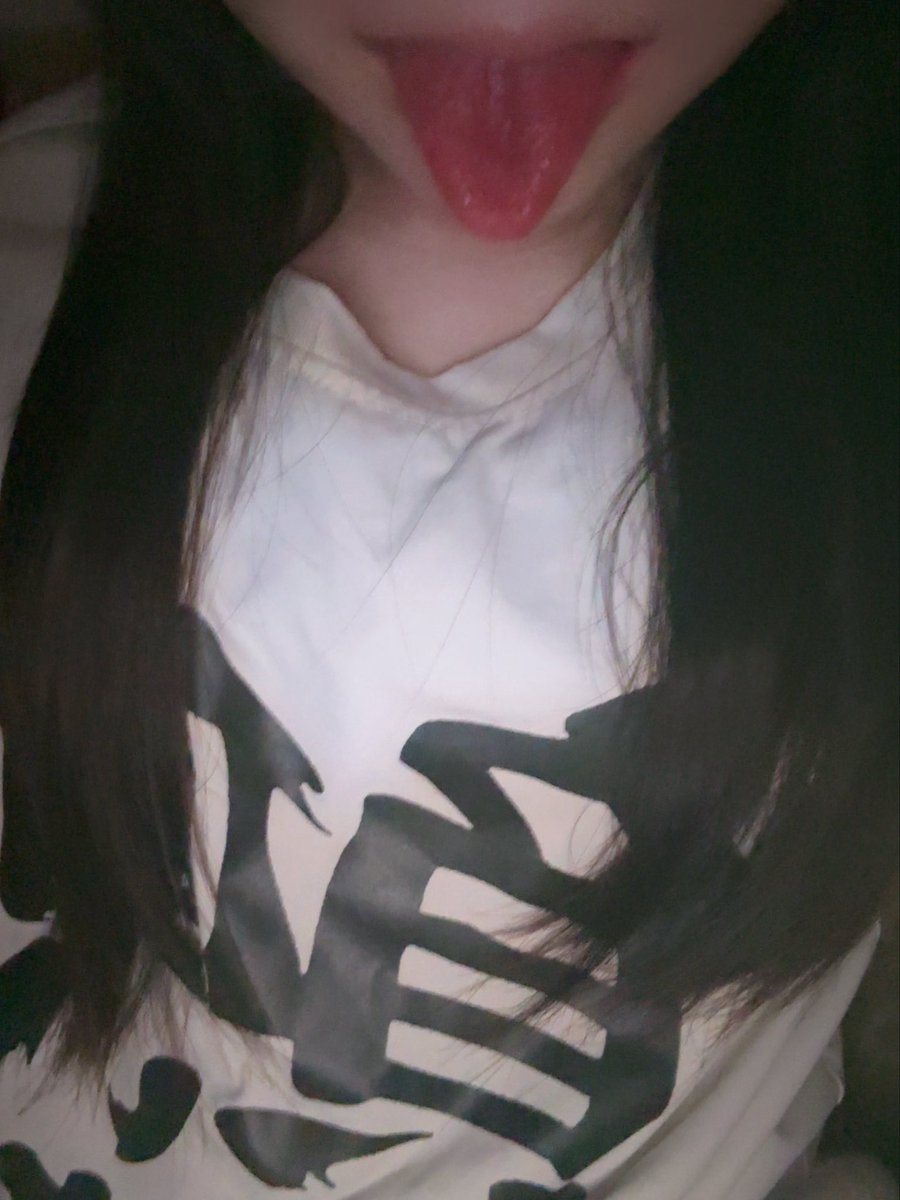 Oiazij's tweet photo. 👅 https://t.co/TEQcar7Stl