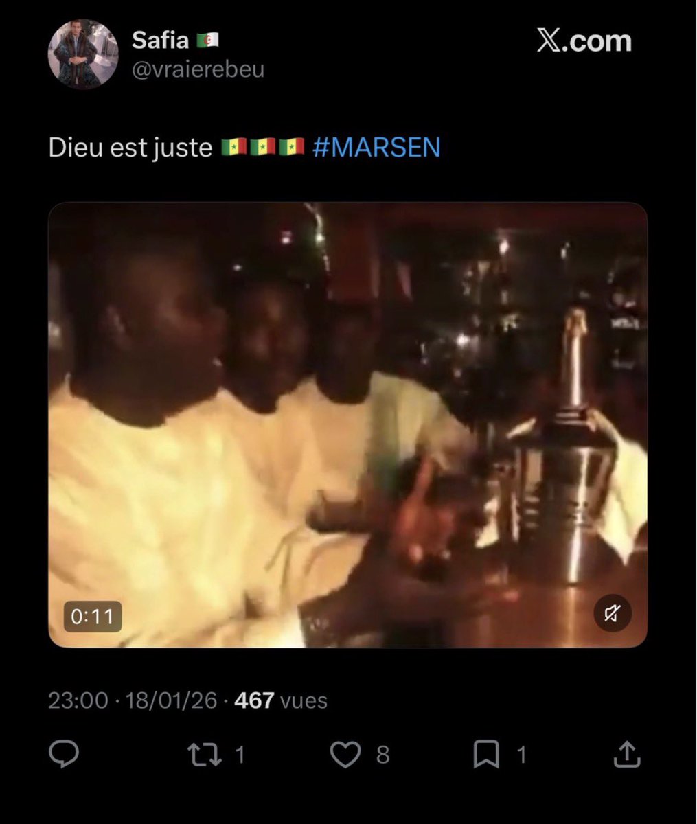 amiraabns's tweet photo. Ptdrrrrr les gars j'ai retrouver une autre poufiasse hypocrite va 😂😂😂😂 https://t.co/w666i2JnWG
