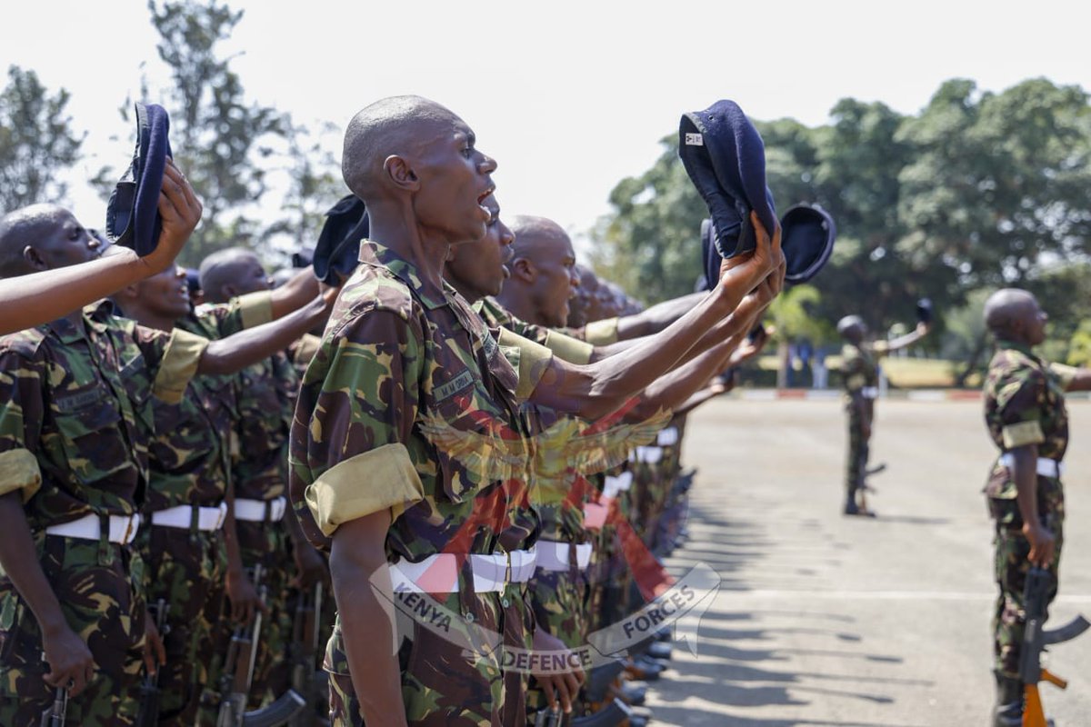 kdfinfo's tweet photo. Kenya Army continues to prepare Service personnel for the complex demands of modern military operations. This commitment was demonstrated when the School of Electrical and Mechanical Engineering (SEME) graduated participants of the Junior NCO's
See more:https://t.co/s8iXheL1i3 https://t.co/Hbt65eGFNZ