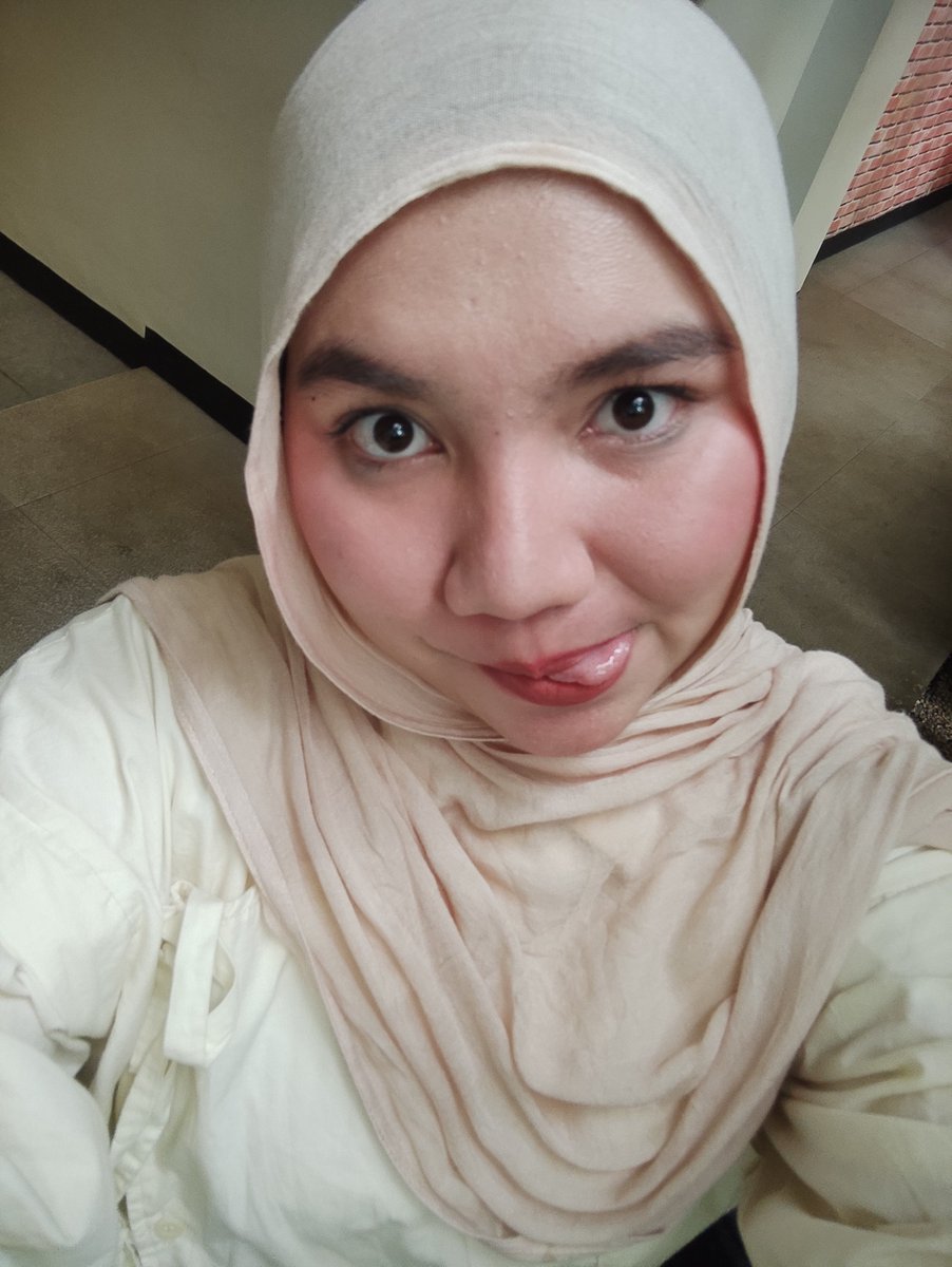 Lanhadeuh's tweet photo. Gak da tempat bwt pap, buang sini ajaa #whenyahh https://t.co/cbVUxQqrAG