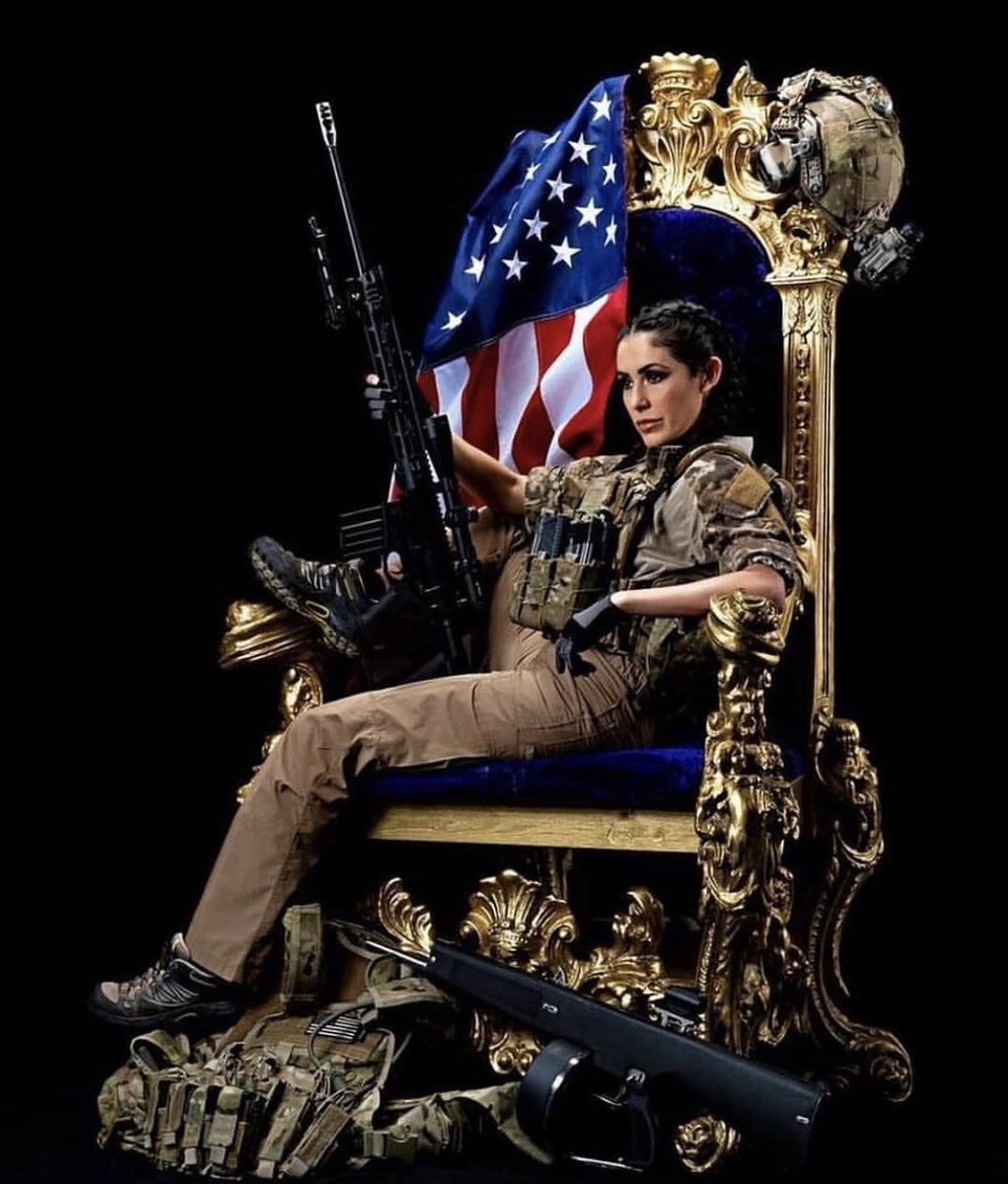realannapaulina's tweet photo. Have a safe “No Kings” weekend. 😈 https://t.co/UvId5rC63e