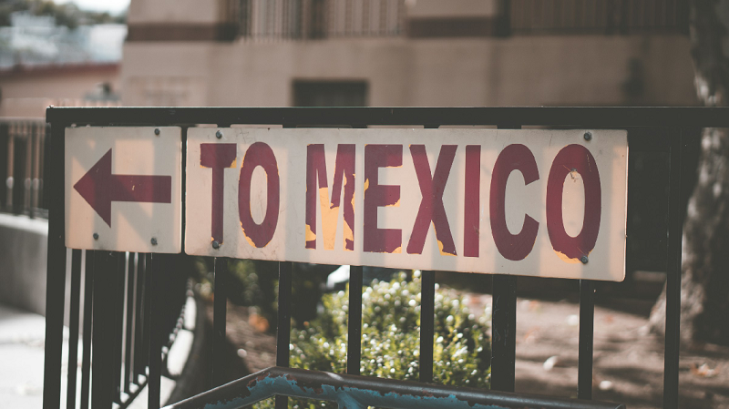 ConsejoAguaMX's tweet photo. #Imperdible texto

"Ante el auge del turismo en México, Raúl Rodríguez Márquez, @raroma47 presidente del #CCA, reflexiona sobre los retos y la necesidad de implementar programas eficientes en el tratamiento y uso de las aguas con miras a la sustentabilidad"

https://t.co/n5Z0dQlcqE