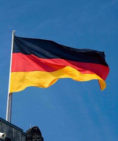 _brainsofweb3's tweet photo. UPDATE: 🇩🇪 Germany has requested urgent talks with China’s ambassador after media reports claimed the Chinese military has been secretly training Russian soldiers.

The reports have raised fresh concerns over China’s alleged support for Russia. https://t.co/WYGjMu6i9C