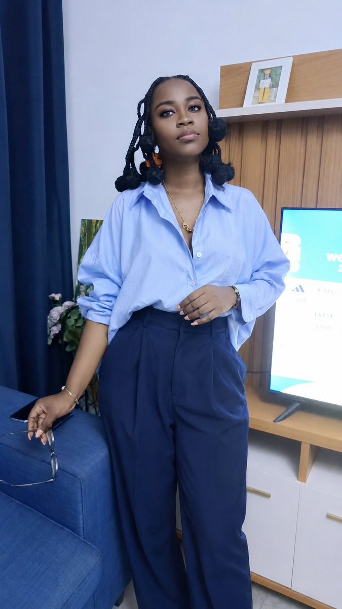 ANANSE NTONTAN 🔆 tweet media