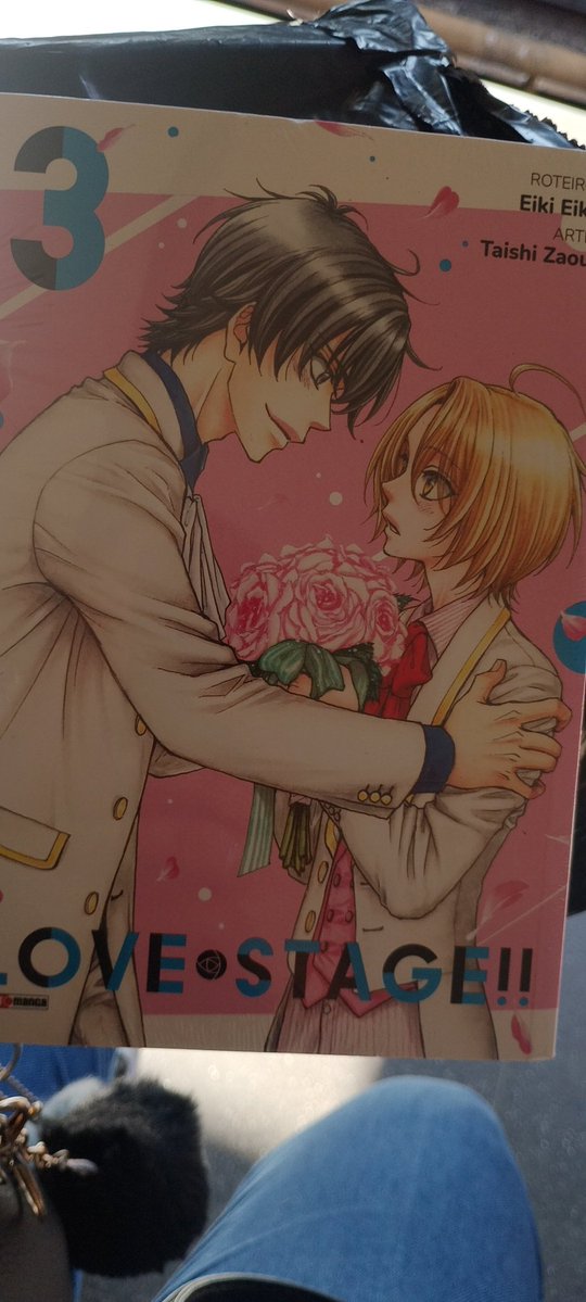 kaisa_cardoso17's tweet photo. Finalmente em minhas mãos... 😭🫂❤️
#manhwa #yaoi #manga #LoveStage https://t.co/iNiNfUTOT8