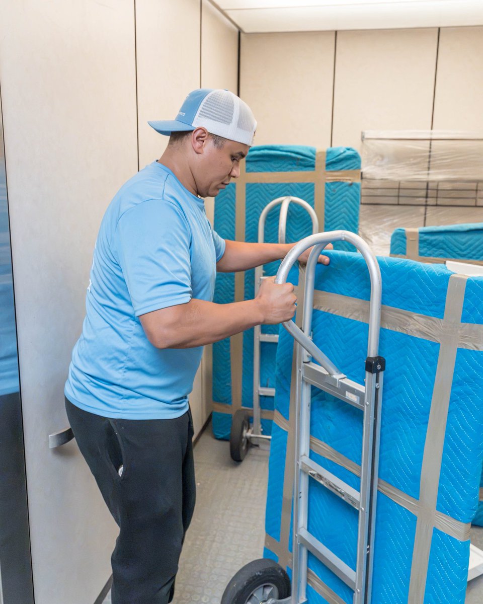 AthensMovingExp's tweet photo. Office moves take planning, coordination, and attention to detail. From desks and chairs to computers and equipment, our crew keeps everything organized for a smooth transition.

Ready to move your office? Contact Athens Moving Experts for a free estimate. https://t.co/dxpXiRocDK