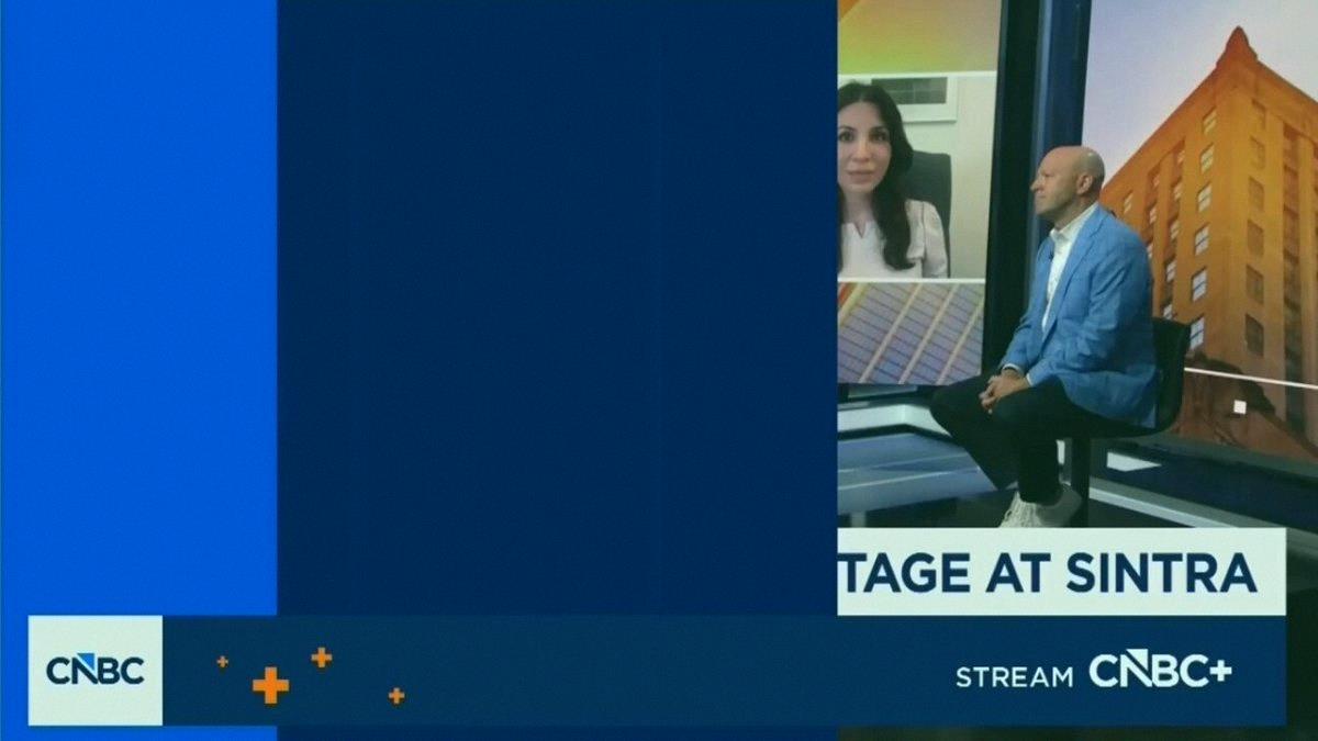 RINGO1021sa's tweet photo. Nvidia's making over $6 million per employee 💰

For context, S&amp;P 500 average is around $600K per person.

AI companies are on a whole other level... big thanks to @eva_ados for the clip 🙌 https://t.co/DaBmq0w3Gj