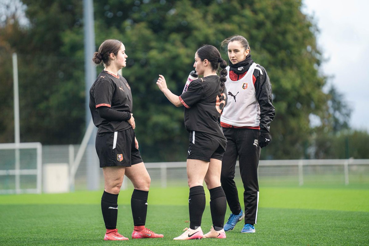 SRFC_Feminines's tweet photo. Nolwenn Maillard quitte le Stade Rennais pour rejoindre le Canada et Montréal ! 🇨🇦

Arrivée lors de la première saison lors du match à Pacé, Nolwenn repart avec 1 titre de R2F, 2 titres de District 1, 1 de District 2 et 1 coupe départementale 👀

Bonne continuation Nolwenn ❤️🖤 https://t.co/chG2jCMlKx