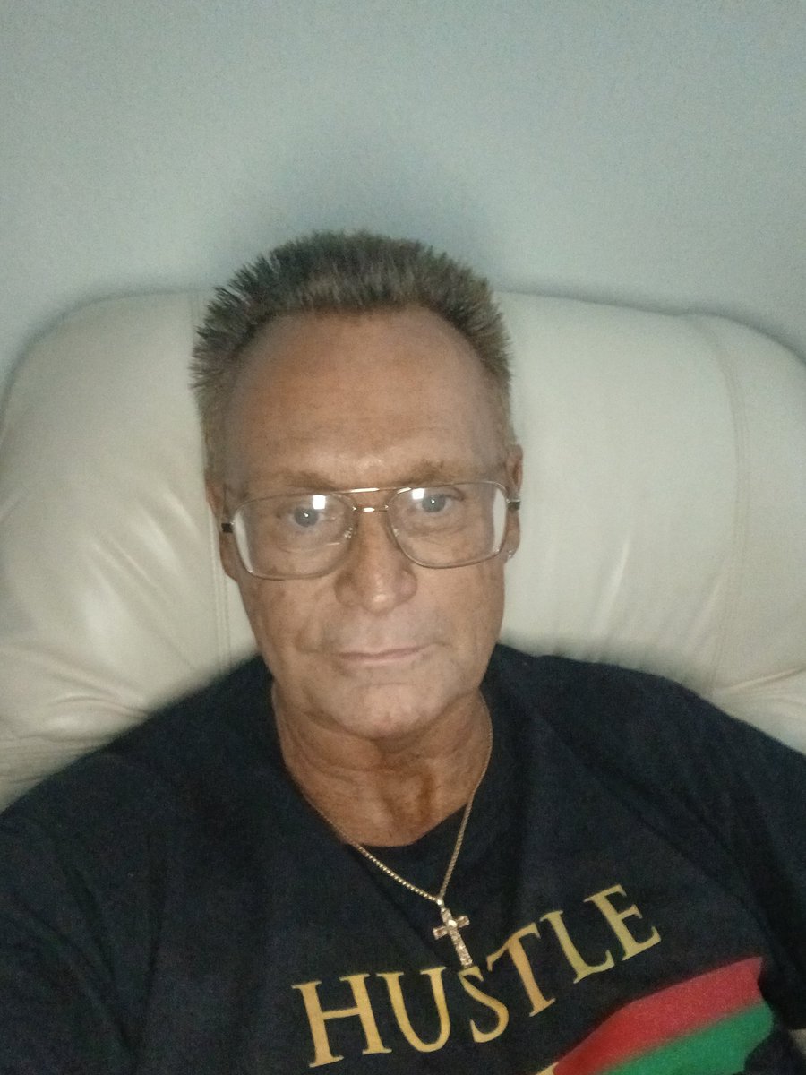 daxman67's tweet photo. TGIF and Happy 4th weekend one and all! #Independenceday #tgif #weekend https://t.co/qzfaG09FZb