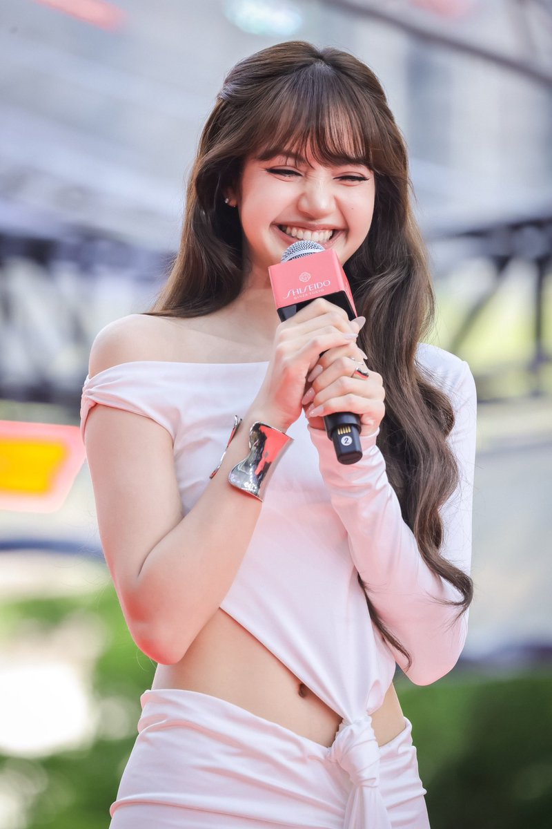 myjlouis's tweet photo. 2023                                                   2026 https://t.co/KGmyEtZauq