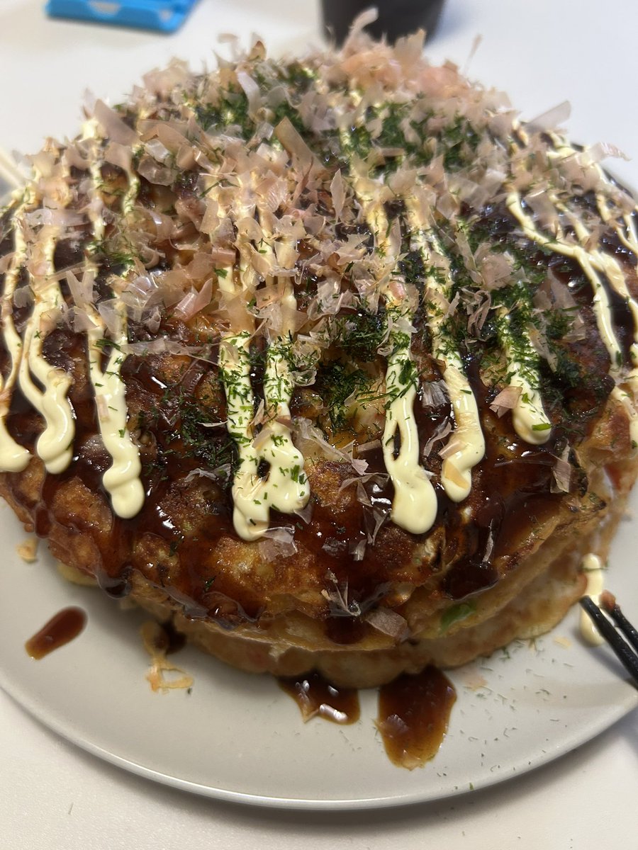 jenetta_0123's tweet photo. でっかいお好み焼き三段だー‼️‼️ https://t.co/YyaRP5Wqz1