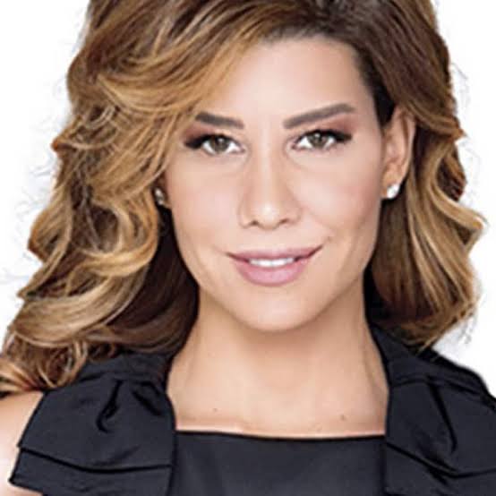 safaMkblppdz's tweet photo. @PaulaYacoubian @DimaSadek حييوا معي الإستاذ بولا🤣🤣نعم انا اتنمر https://t.co/8gbCGbmPUE