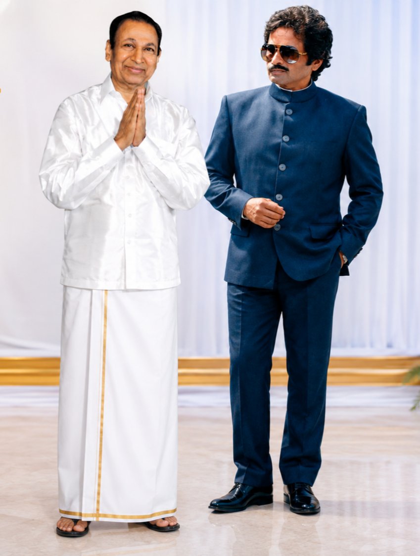 MyNameIs_Yashu's tweet photo. ನಮ್ಮ #ಈಡಿಗರ ಸರ್ವೋಚ್ಚ ನಾಯಕರು
#Dr_Rajkumar
#S_Bangarappa 
@bhimannanaik14 https://t.co/DM27iSlXIx