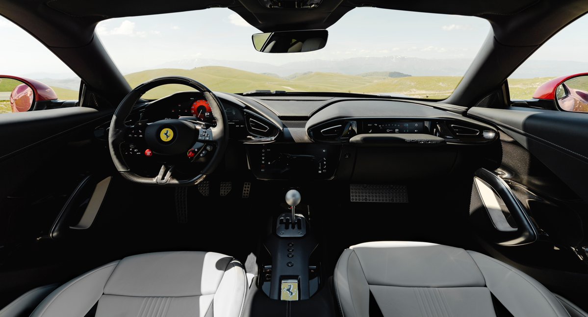 Motor1com's tweet photo. Ferrari just brought back the "manual" transmission with the 12Cilindri Manuale.

• 'Manuale-By-Wire' mimics a gated manual and clutch pedal
• Driver can choose automatic or manual mode
• Limited to 1,499 cars

What do you think? https://t.co/37DQtBGUft https://t.co/SrSfVis8QA