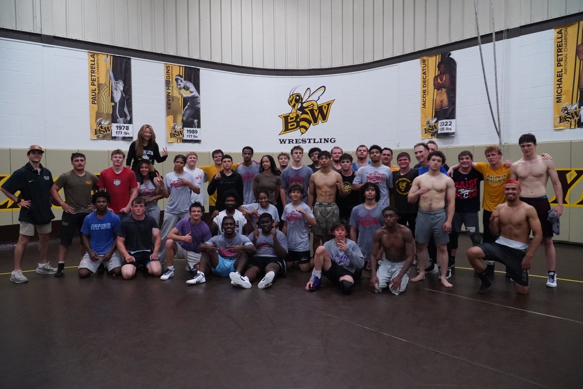 BTSNewEngland's tweet photo. #BTSNE Student-Athletes visited @BaldwinWallace during our trip to Cleveland.
Thank you to @bw_mwrestling for giving us a tour of Baldwin Wallace's Athletic facility and spending time with our athletes on the mat! https://t.co/AmygthebOd