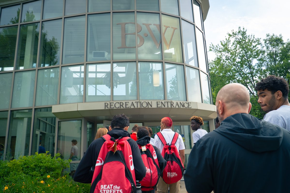 BTSNewEngland's tweet photo. #BTSNE Student-Athletes visited @BaldwinWallace during our trip to Cleveland.
Thank you to @bw_mwrestling for giving us a tour of Baldwin Wallace's Athletic facility and spending time with our athletes on the mat! https://t.co/AmygthebOd