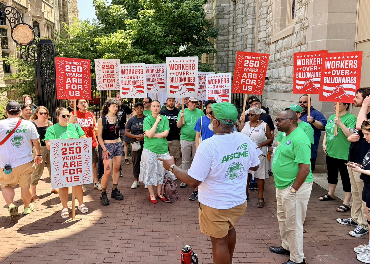 willforphilly's tweet photo. The heat didn’t stop us from rallying with higher-ed workers across Philadelphia yesterday!

Proud of the organizing work @afscmedc47 and so many unions are doing to build power for workers at these critical institutions 💪🏼❤

📸 @afscmelocal1723 
#workersoverbillionaires https://t.co/CDwOU2DFcU