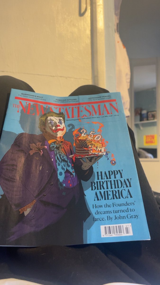 7xthug's tweet photo. Absolute nightmare fuel this week with Donald Trump as the joker https://t.co/1nETcDPh2x