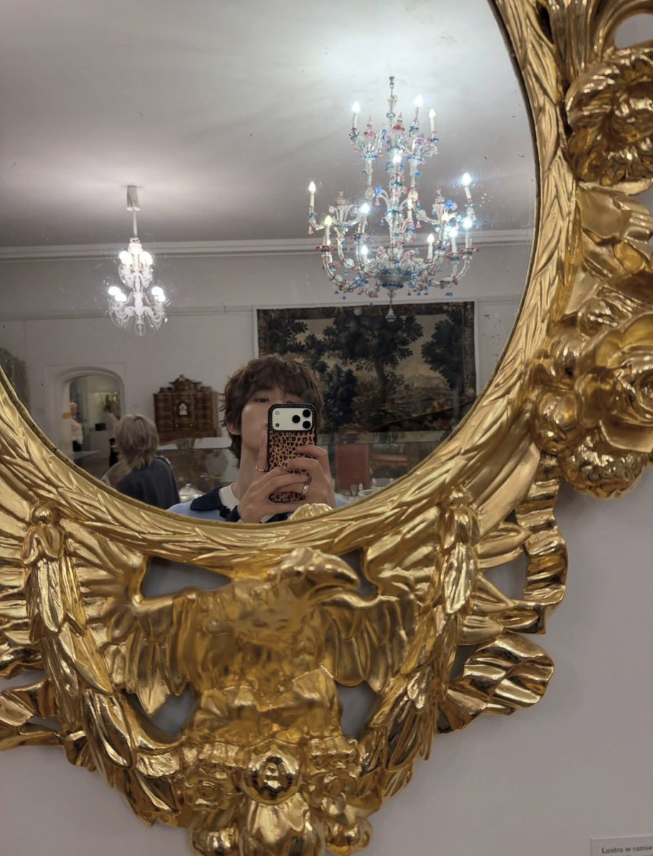 ihrtchael_'s tweet photo. love him so bad pls 😔✋🏻 … he is so goofy but handsome at the same time <3 … more of chael’s insta post 💓

#카엘 #Chael #루네이트 #LUN8 https://t.co/71HQMkGiNs