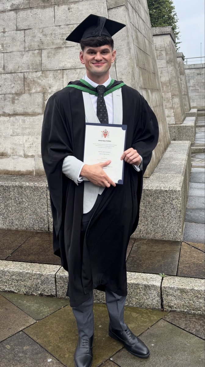 lismorecollege's tweet photo. 𝘾𝙚𝙡𝙚𝙗𝙧𝙖𝙩𝙞𝙣𝙜 𝙋𝙖𝙨𝙩 𝙋𝙪𝙥𝙞𝙡 𝙎𝙪𝙘𝙘𝙚𝙨𝙨: 🎓

Congratulations to past pupil Jack Davis on his recent graduation from the University of Ulster. 

Jack graduated with a First Class Honours Degree in Sports Studies.

Well done Jack. https://t.co/VKTDiliQ9n