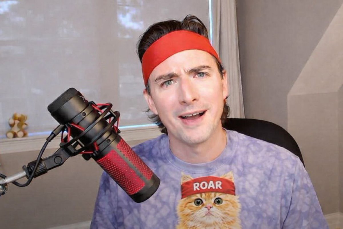 DinaWhite78's tweet photo. @funcry I got my $ROAR BAG READY! And YOU!? https://t.co/s9dglqqK9N