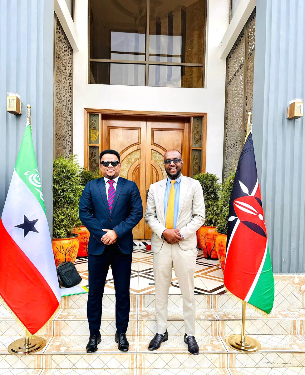 SaeedSurwaale's tweet photo. Honoured to visit the Republic of Somaliland's Diplomatic Mission in Kenya. The Mission reflects professionalism, commitment & strategic diplomacy. My sincere appreciation to Deputy Ambassador @SharmakeGeelle for the tour, valuable insights & hospitality. Bravo to the Ambassador,  @DrMohamedOmarr & the entire team as well.