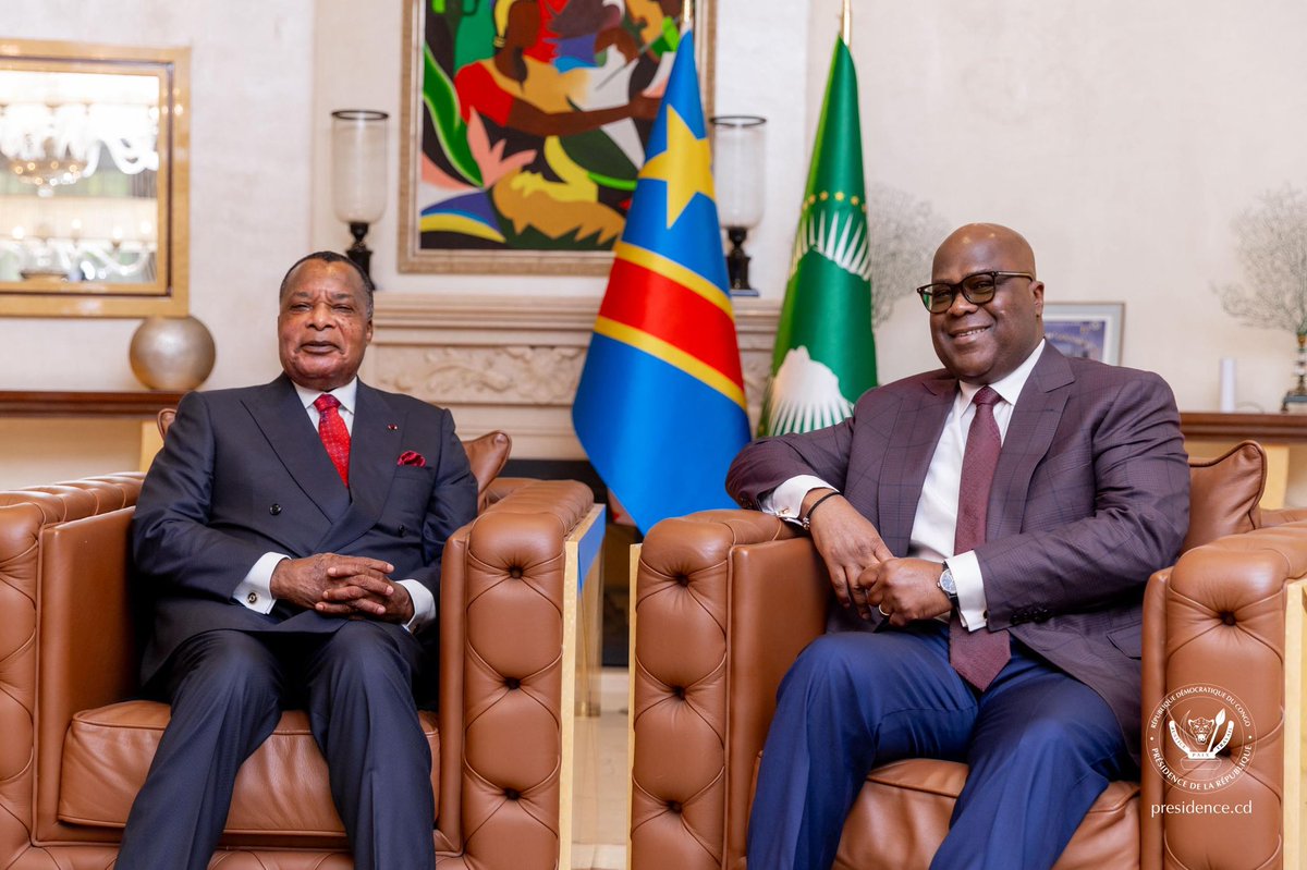 Presidence_RDC's tweet photo. Le Président de la République Félix-Antoine Tshisekedi Tshilombo s’est rendu, ce vendredi 3 juillet 2026 à Brazzaville, pour un entretien de travail de quelques heures avec son homologue Denis Sassou-Nguesso, dans le cadre des consultations politiques permanentes entre les deux Chefs d’État.

Au terme de leurs échanges axés sur des questions d’intérêt commun et l’état de la coopération bilatérale, le Président Sassou-Nguesso a réaffirmé sa solidarité avec la République Démocratique du Congo (RDC) dans la riposte contre la maladie à virus Ebola. Il a salué le leadership du Président Tshisekedi dans la gestion de cette crise sanitaire.

Cette rencontre, qui intervient alors que la RDC assure la présidence tournante du Conseil de sécurité des Nations unies, a permis aux deux dirigeants d’exprimer à nouveau leur volonté de consolider les liens historiques et fraternels entre leurs pays respectifs.