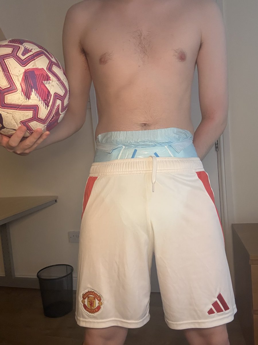 ukabdllancaster's tweet photo. How did I let my captain to make me wear diapers

#abdl #diaperboy #diapers #nappy #diaperpoop #messing #messydiaper #fulldiaper #kink #wetdiaper #abdlcommunity #ukabdl #dl #bedwetter https://t.co/bXoTzsuQuB