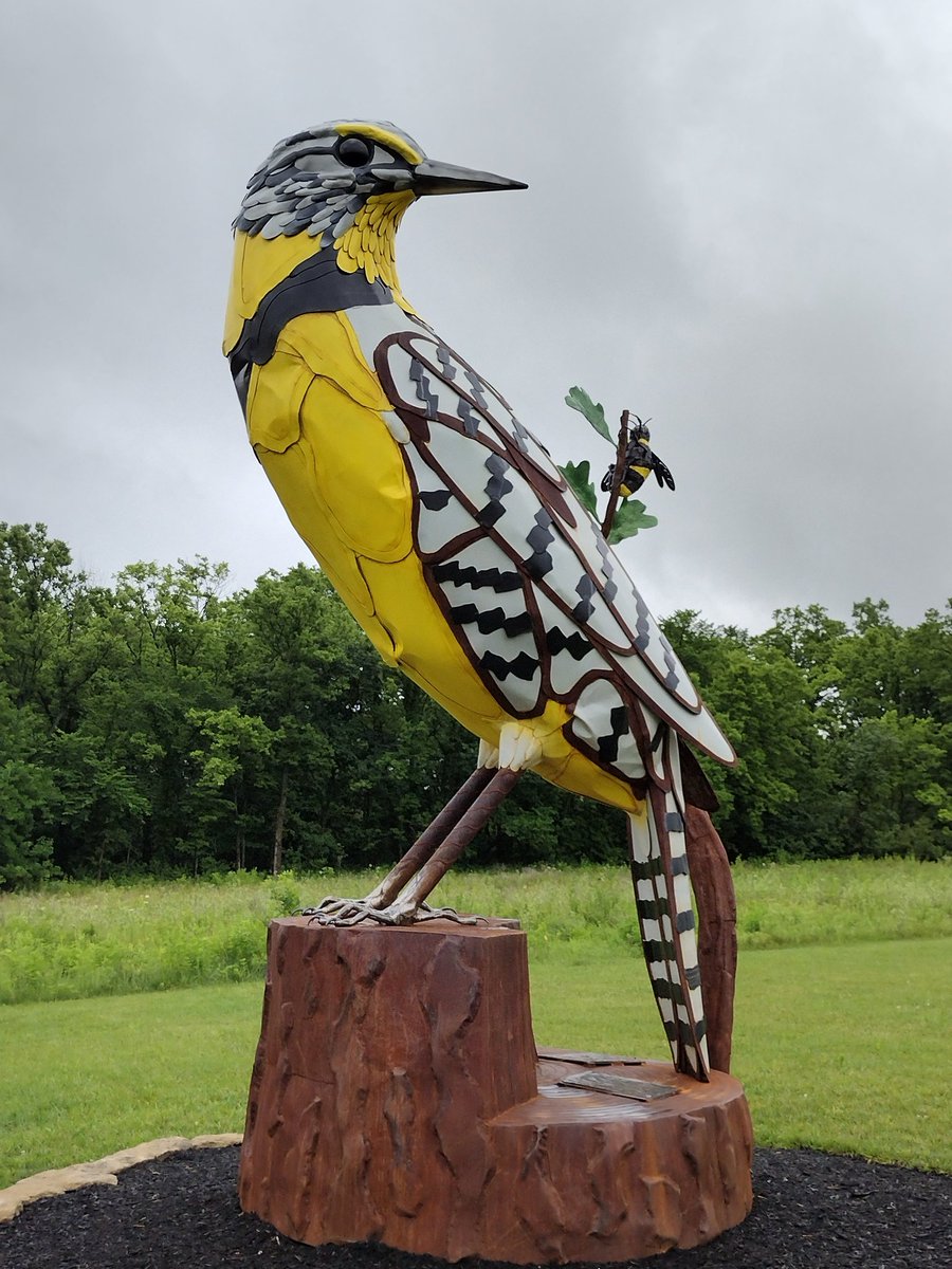 DannyFantod's tweet photo. Big bird sculptures at Big Bull Creek. Johnson County, Kansas. https://t.co/ykIcC3mDPw